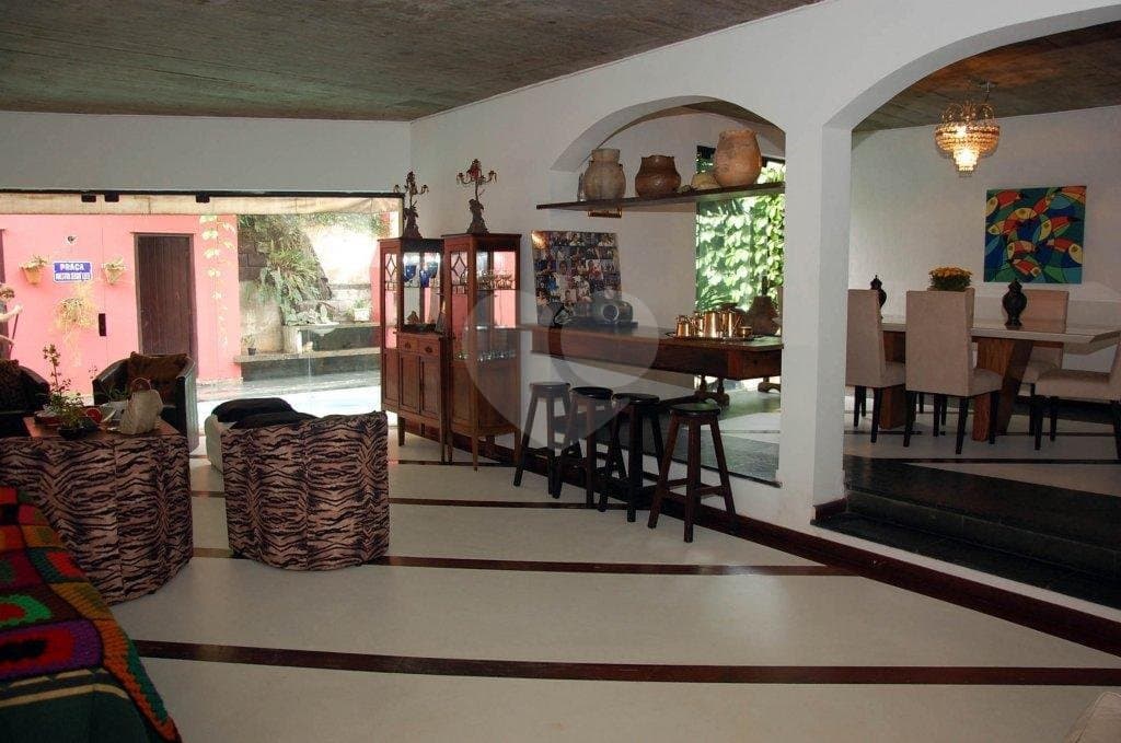 Casa com 5 quartos à venda em Vila madalena - SP