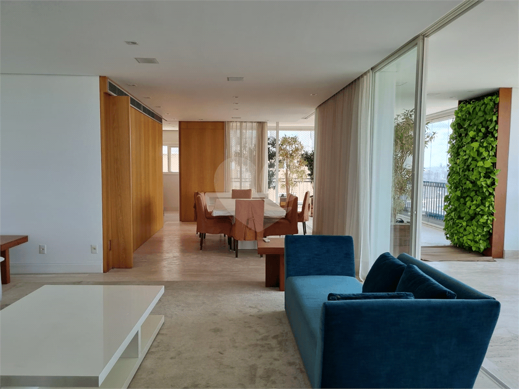 Apartamento com 4 quartos para locação em Vila uberabinha - SP
