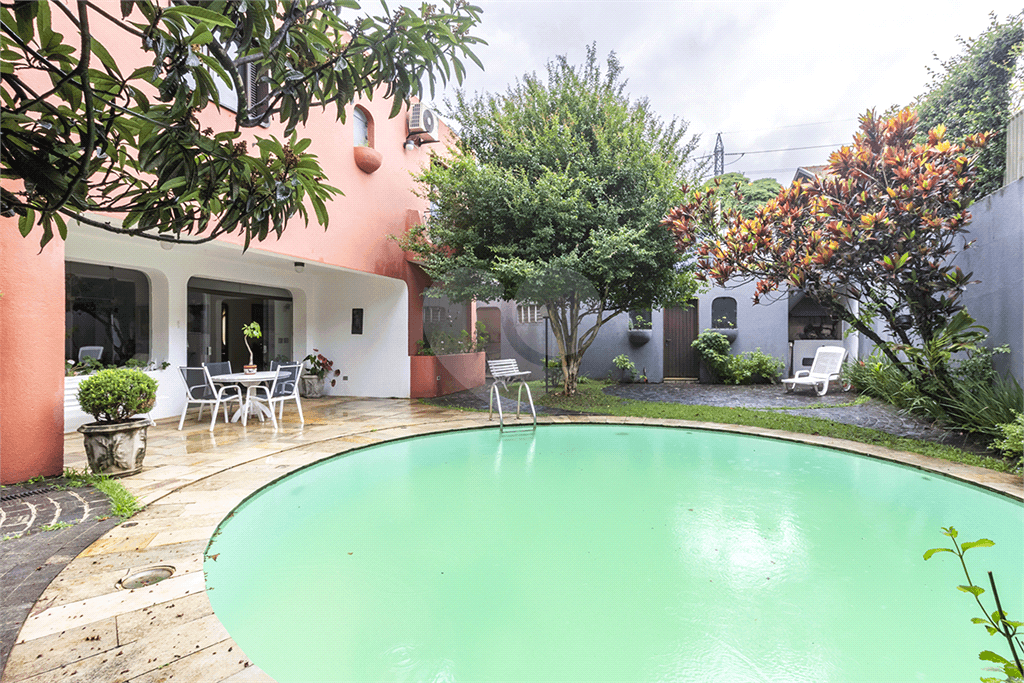 Sobrado com 5 quartos para locação em City boaçava - SP