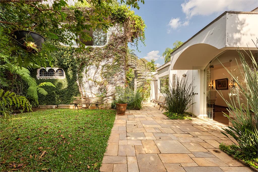 Casa térrea com 4 quartos à venda em Alto de pinheiros - SP