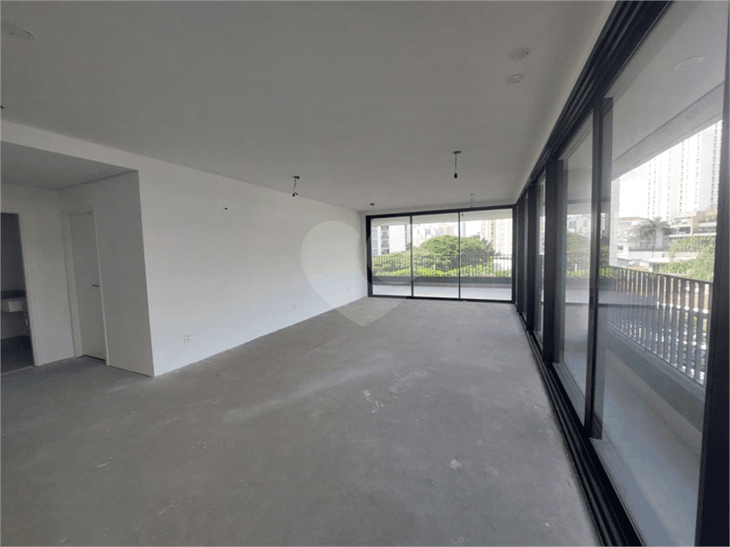 Apartamento com 3 quartos à venda ou para locação em Sumaré - SP