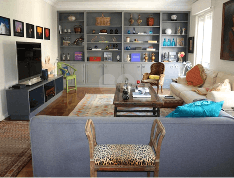 Apartamento com 4 quartos à venda ou para locação em Cerqueira césar - SP