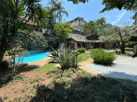 Casa com 8 quartos à venda em Jardim leonor - SP