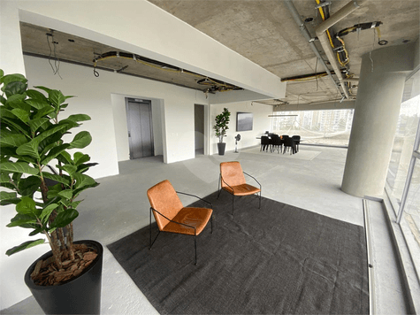 Apartamento com 4 quartos à venda em Moema - SP