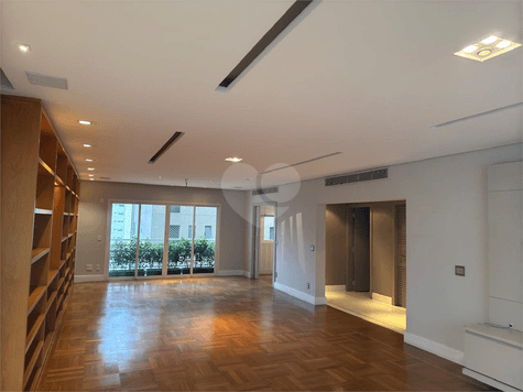 Apartamento com 3 quartos à venda em Jardim europa - SP