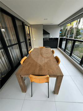 Apartamento com 3 quartos para locação em Pinheiros - SP