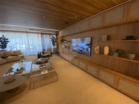 Apartamento com 4 quartos à venda em Moema - SP