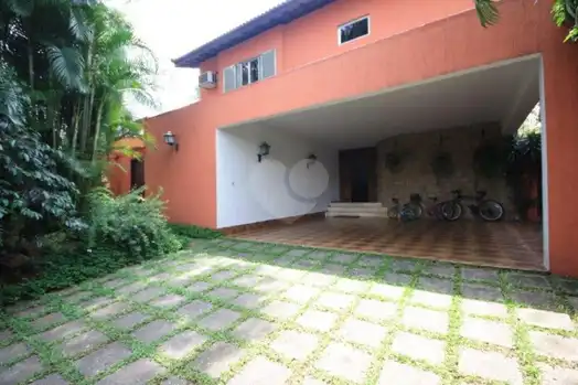 Sobrado com 4 quartos à venda ou para locação em City boaçava - SP