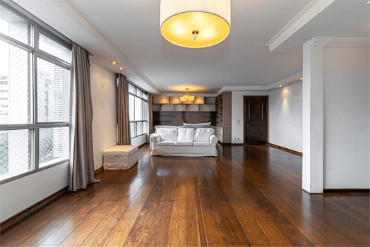 Apartamento com 3 quartos à venda em Jardim europa - SP