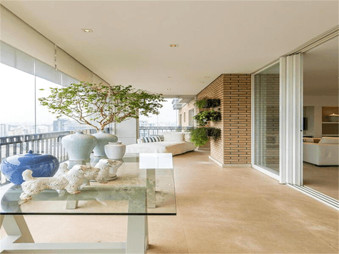 Apartamento com 4 quartos à venda em Moema - SP