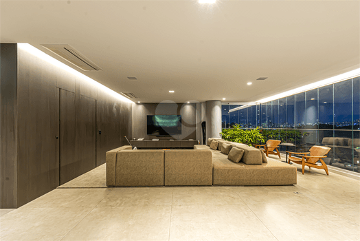 Apartamento com 3 quartos à venda em Moema - SP