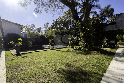 Casa térrea com 3 quartos à venda em Alto de pinheiros - SP