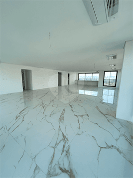 Apartamento com 4 quartos à venda em Moema - SP
