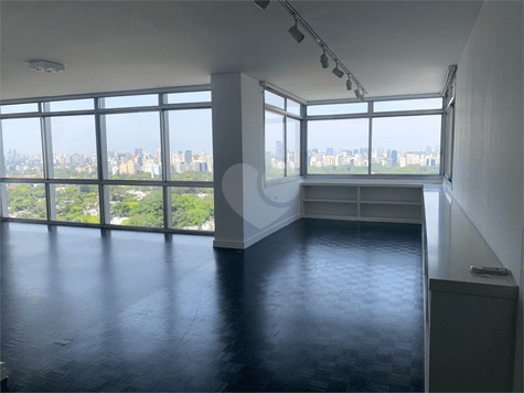 Apartamento com 4 quartos à venda ou para locação em Cerqueira césar - SP