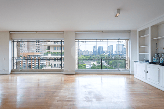 Apartamento com 4 quartos à venda em Jardim europa - SP
