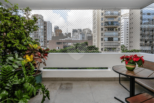 Apartamento com 3 quartos à venda em Cerqueira césar - SP