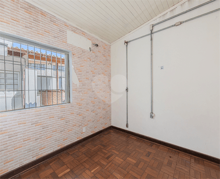 Casa térrea com 3 quartos à venda ou para locação em Pinheiros - SP
