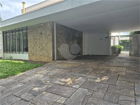 Casa com 4 quartos para locação em Alto de pinheiros - SP