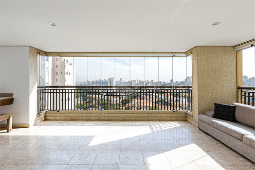Apartamento com 3 quartos para locação em Vila madalena - SP