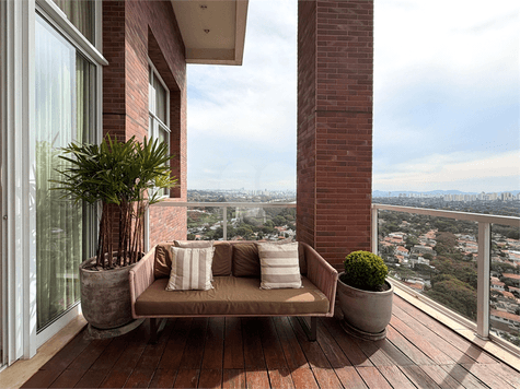 Apartamento com 4 quartos à venda em Alto de pinheiros - SP