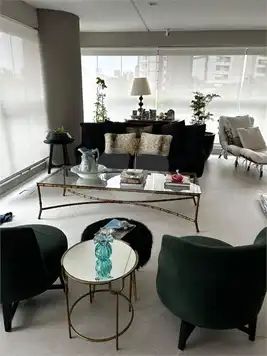 Apartamento com 3 quartos à venda ou para locação em Moema - SP