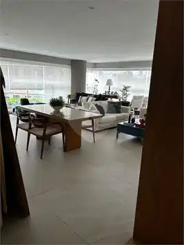 Apartamento com 3 quartos à venda ou para locação em Moema - SP