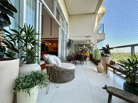 Apartamento com 4 quartos para locação em Alto de pinheiros - SP