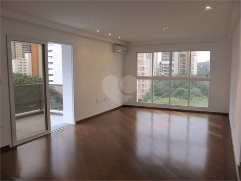 Apartamento com 3 quartos à venda em Vila nova conceição - SP