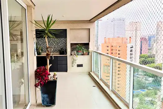 Apartamento com 3 quartos para locação em Cidade monções - SP