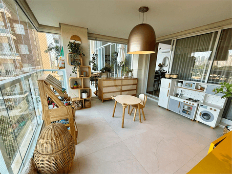 Apartamento com 4 quartos para locação em Alto de pinheiros - SP