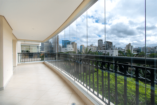 Apartamento com 4 quartos à venda ou para locação em Vila nova conceição - SP