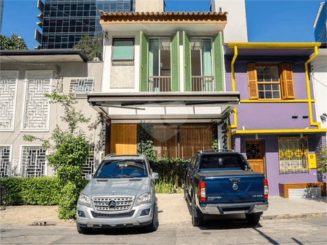 Casa de vila com 3 quartos à venda em Itaim bibi - SP