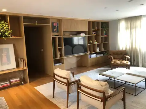Apartamento com 3 quartos à venda em Cerqueira césar - SP