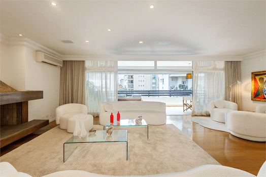 Apartamento com 3 quartos para locação em Chácara itaim - SP
