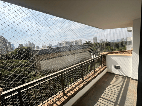 Apartamento com 4 quartos para locação em Jardim europa - SP