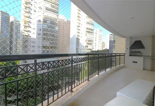 Apartamento com 4 quartos à venda ou para locação em Vila uberabinha - SP