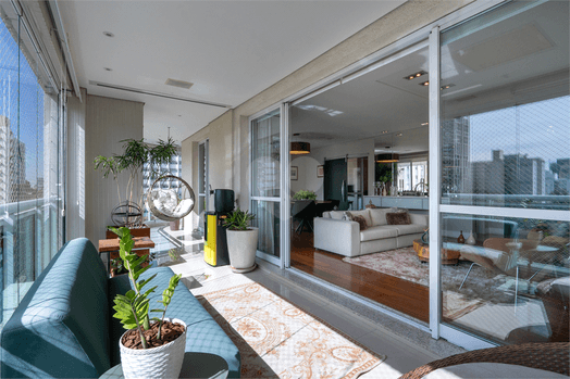 Apartamento com 5 quartos à venda ou para locação em Perdizes - SP