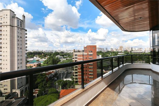 Apartamento com 3 quartos à venda em Moema - SP