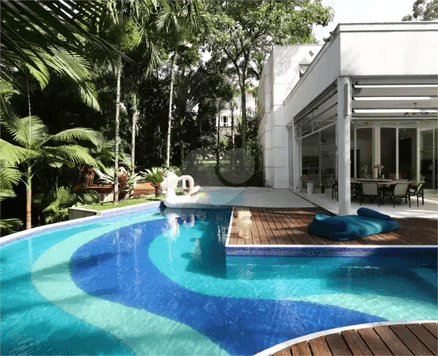 Condomínio com 4 quartos à venda em Paraisópolis - SP