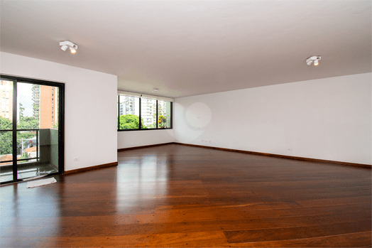 Apartamento com 3 quartos para locação em Vila nova conceição - SP