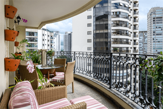 Apartamento com 4 quartos à venda em Campo belo - SP