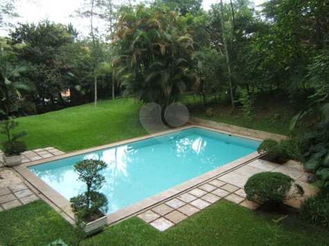 Casa com 4 quartos à venda em Jardim morumbi - SP