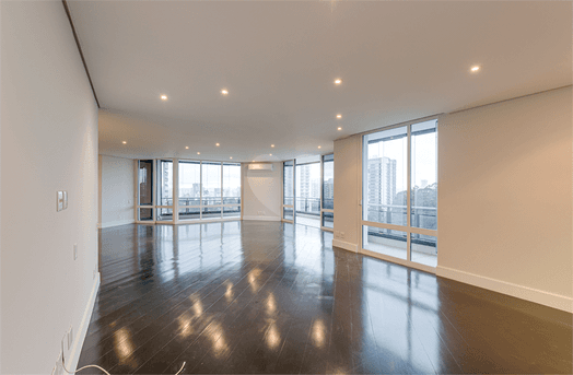Apartamento com 4 quartos à venda ou para locação em Santo amaro - SP