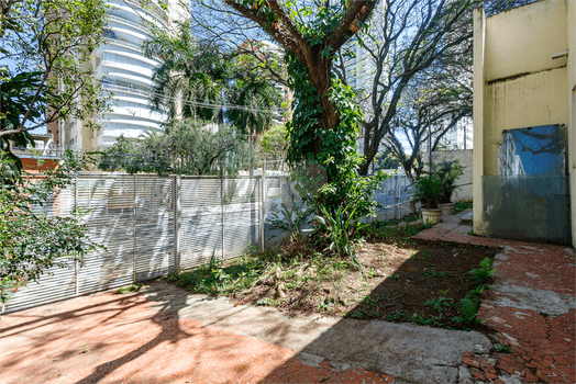 Casa térrea com 2 quartos à venda ou para locação em Paraíso - SP