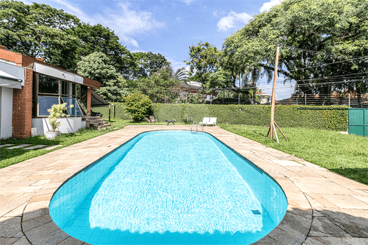 Casa térrea com 3 quartos para locação em City boaçava - SP
