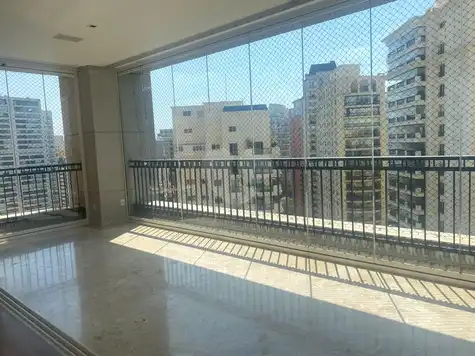 Apartamento com 4 quartos à venda ou para locação em Vila uberabinha - SP