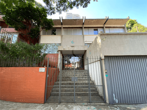 Sobrado com 5 quartos à venda em Sumarezinho - SP