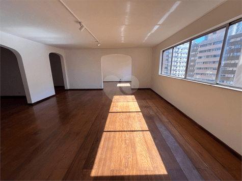 Apartamento com 3 quartos para locação em Itaim bibi - SP