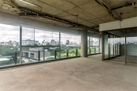 Apartamento com 3 quartos à venda em Ibirapuera - SP
