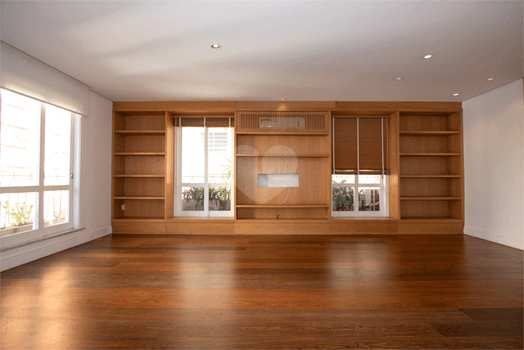Apartamento com 3 quartos para locação em Cerqueira césar - SP